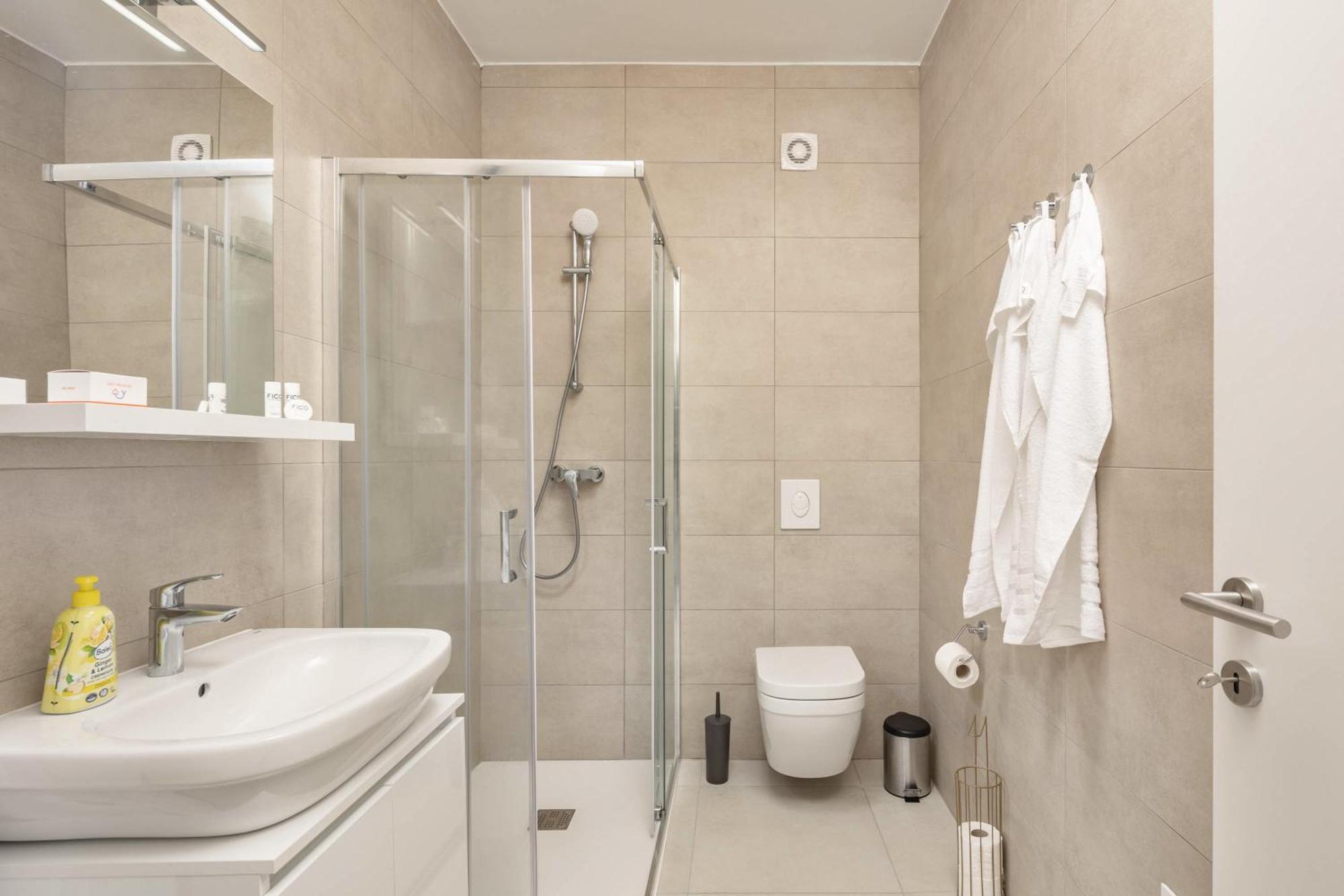 Seafront Villa Andrijana - Happy Rentals Plomin Exterior photo